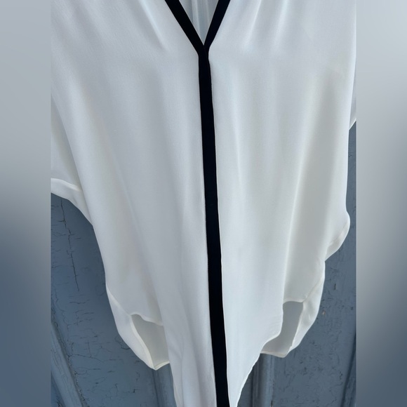 Vince Silk Blouse, size Small - Picture 6 of 8